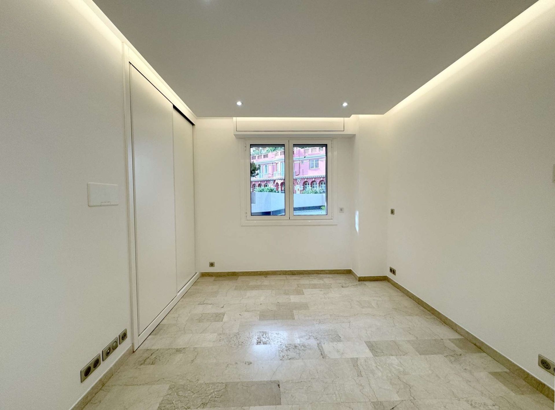 luxury apartment 2 Rooms for sale on MONACO (98000)