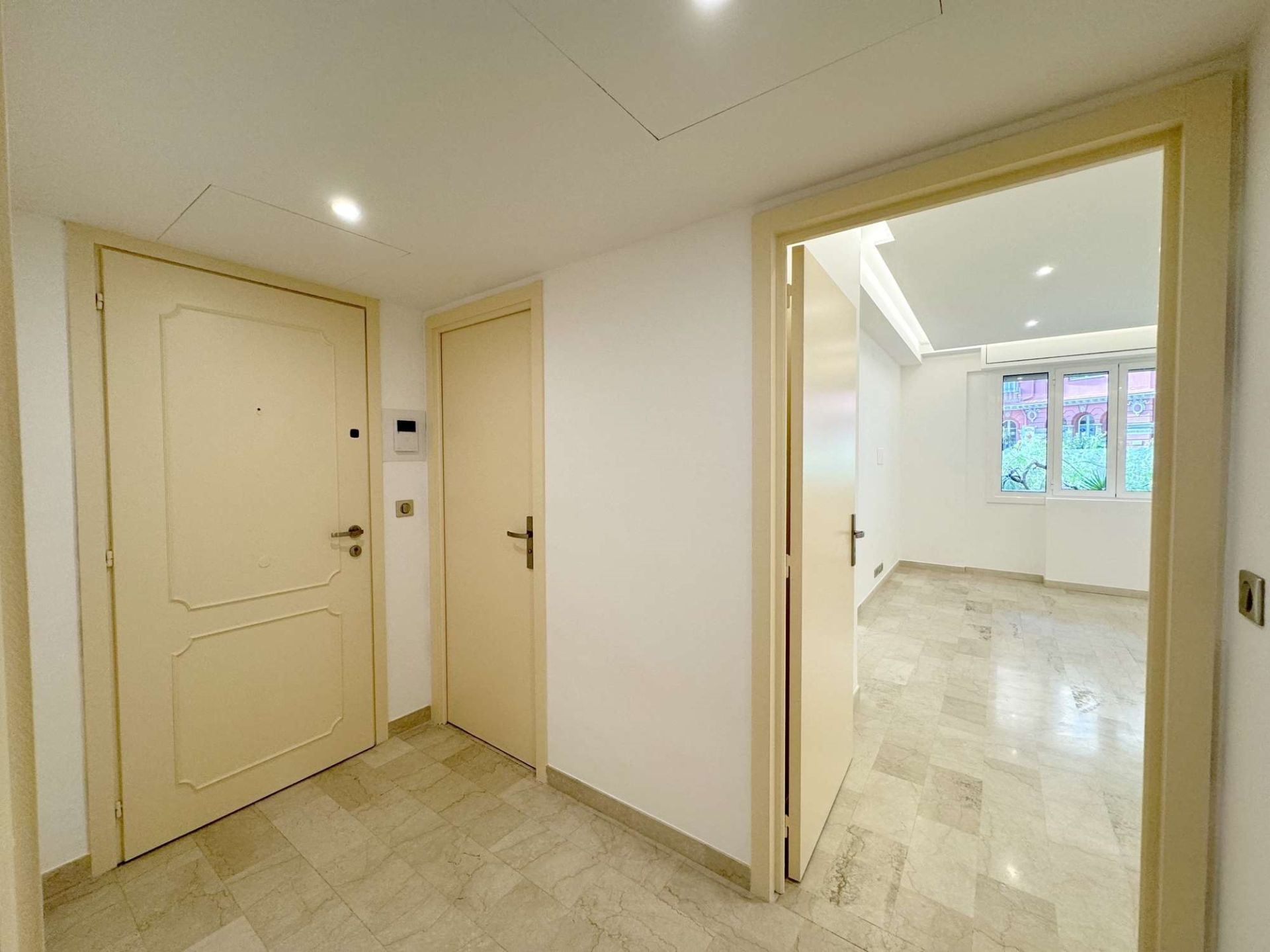 luxury apartment 2 Rooms for sale on MONACO (98000)