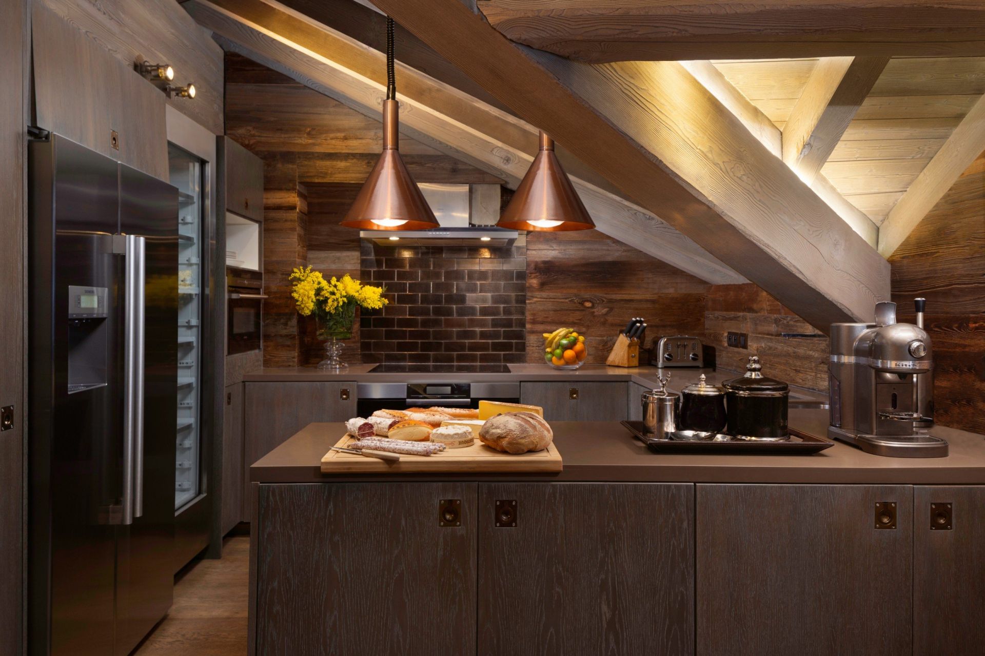 chalet de luxe 7 Pièces en location saisonnière sur COURCHEVEL (73120)