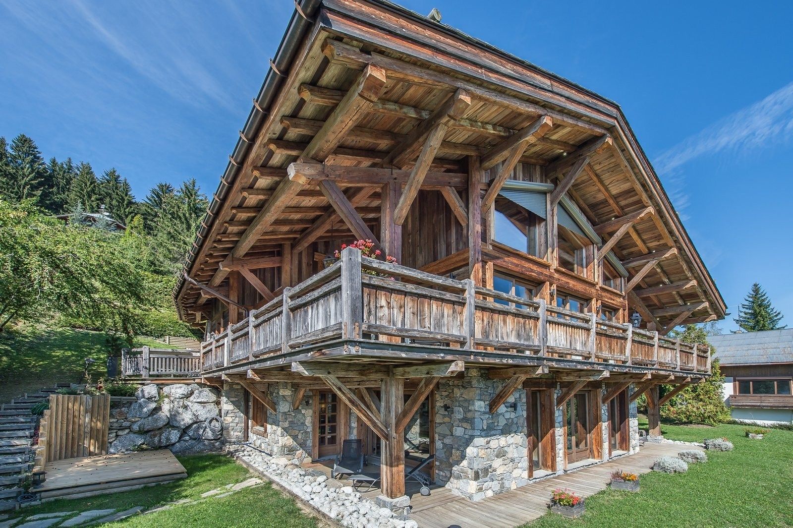luxury chalet 8 Rooms for seasonal rent on MEGEVE (74120)
