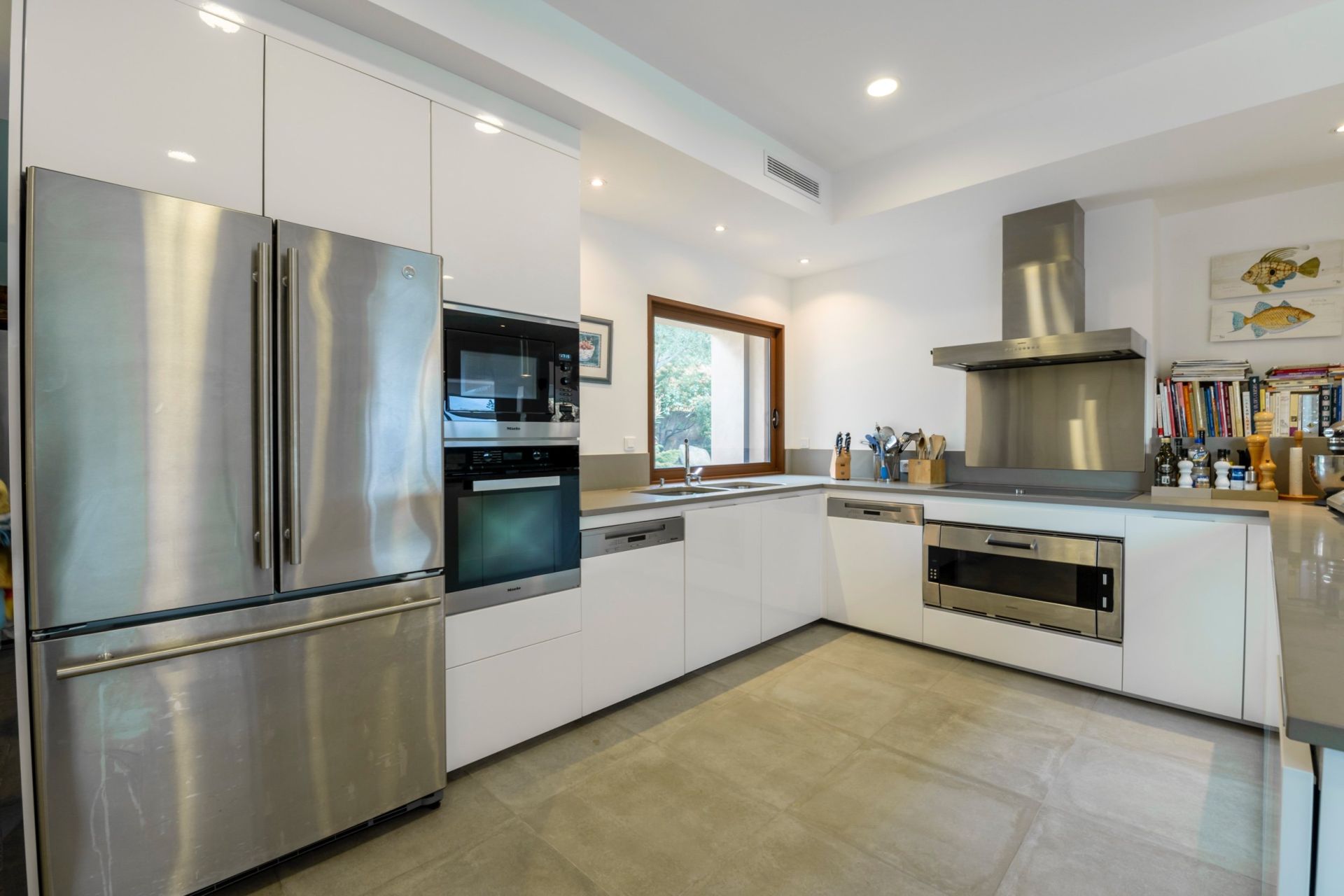 villa de luxe 9 Pièces en location saisonnière sur PORTO VECCHIO (20137)