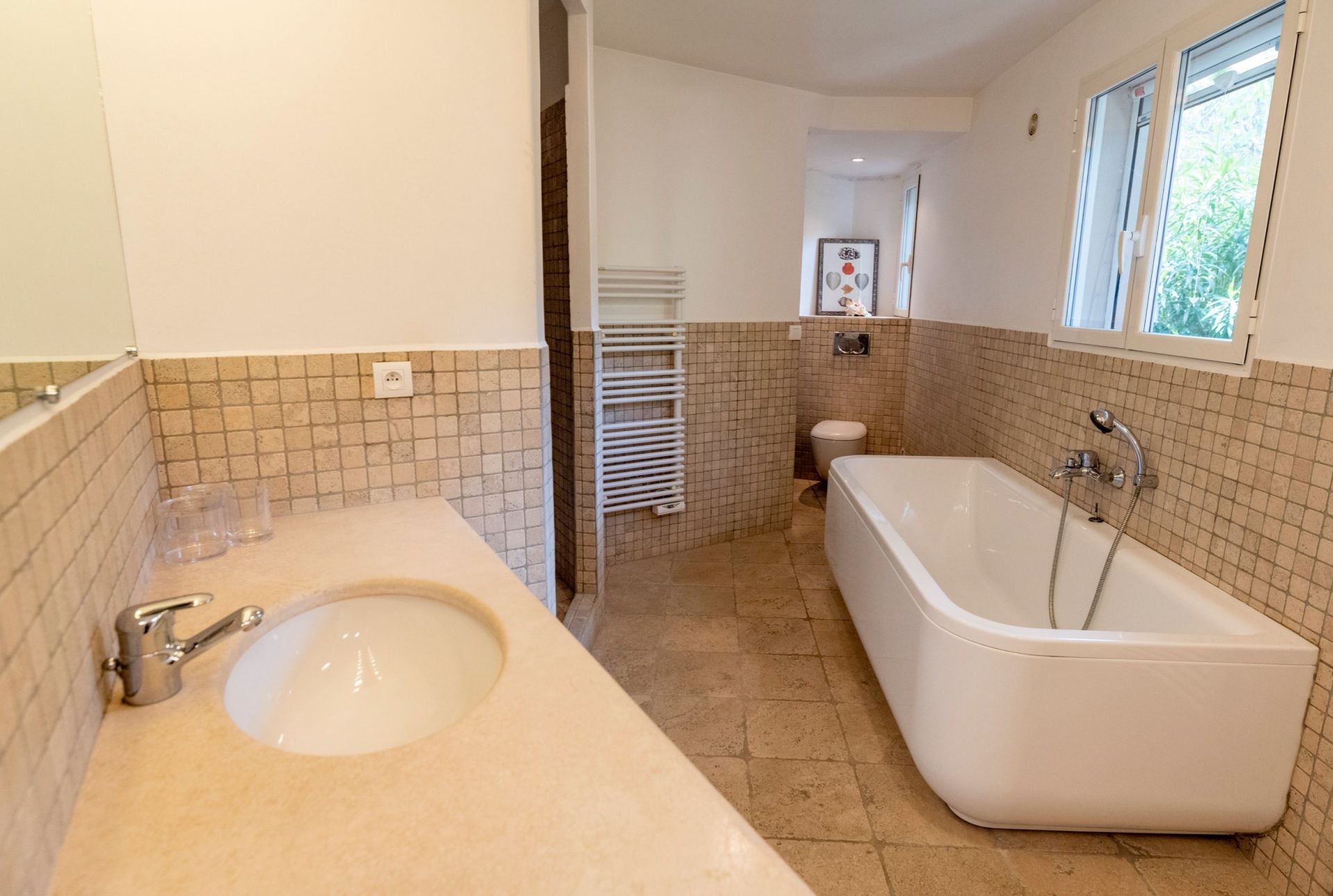 luxury villa 9 Rooms for seasonal rent on PORTO VECCHIO (20137)