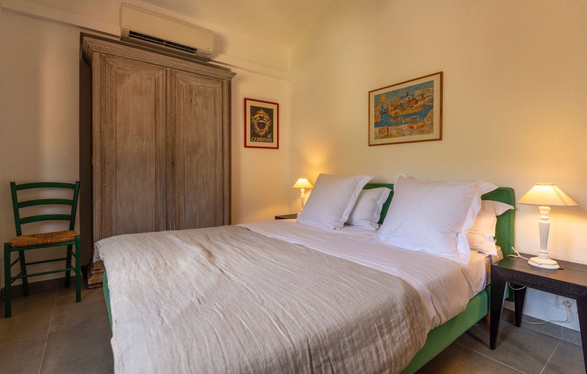 villa de luxe 9 Pièces en location saisonnière sur PORTO VECCHIO (20137)