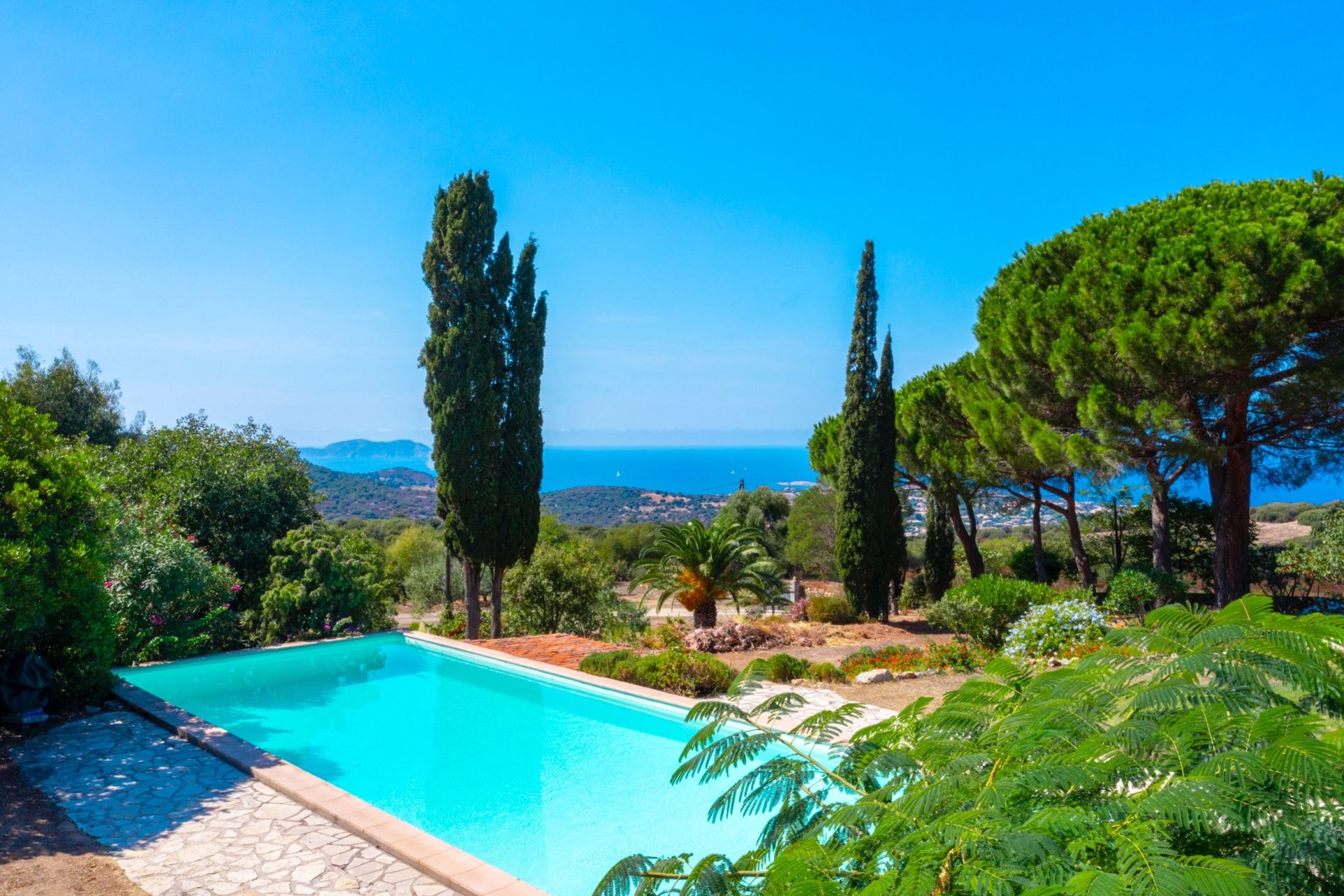 luxury house 9 Rooms for sale on LUMIO (20260)