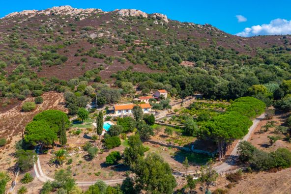 Vente Maison de luxe Lumio 9&nbsp;Pièces 250&nbsp;m²