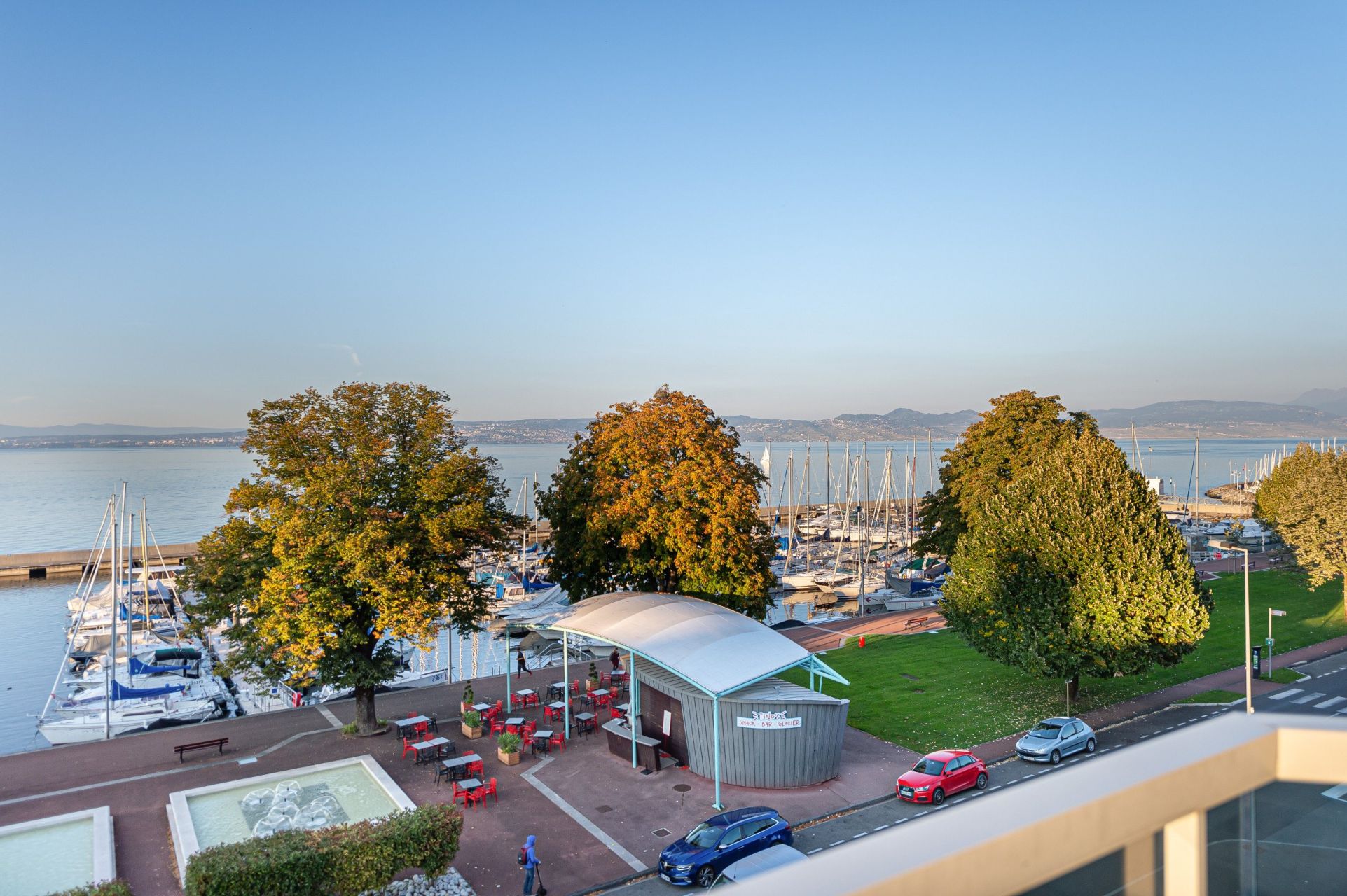 luxury apartment 4 Rooms for sale on EVIAN LES BAINS (74500)