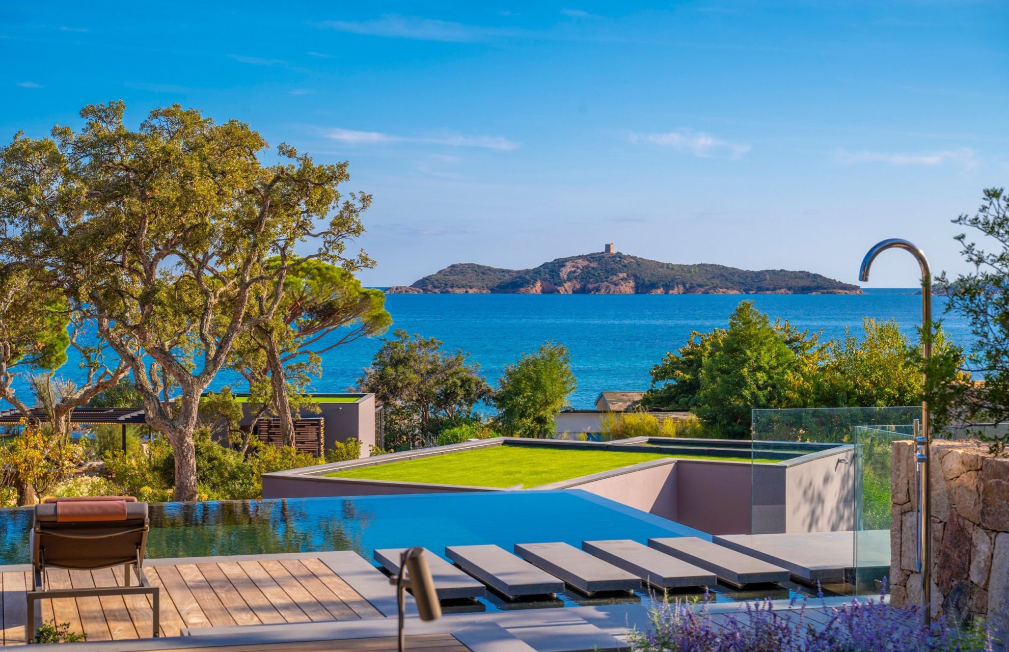 villa de luxe 9 Pièces en location saisonnière sur STE LUCIE DE PORTO VECCHIO (20144)