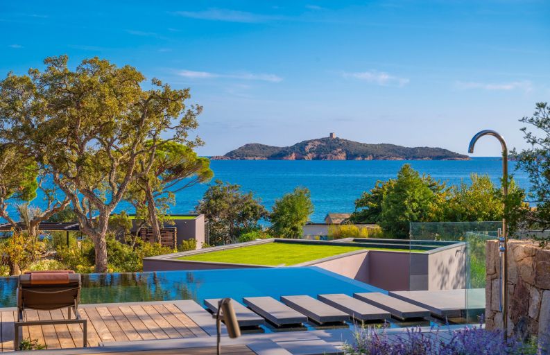 villa de luxe 9 Pièces en location saisonnière sur STE LUCIE DE PORTO VECCHIO (20144)