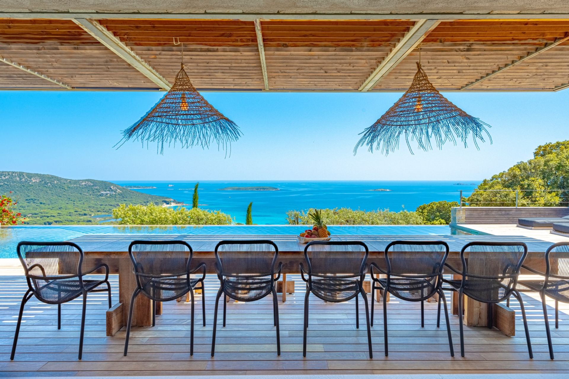 villa de luxe 8 Pièces en location saisonnière sur PORTO VECCHIO (20137)