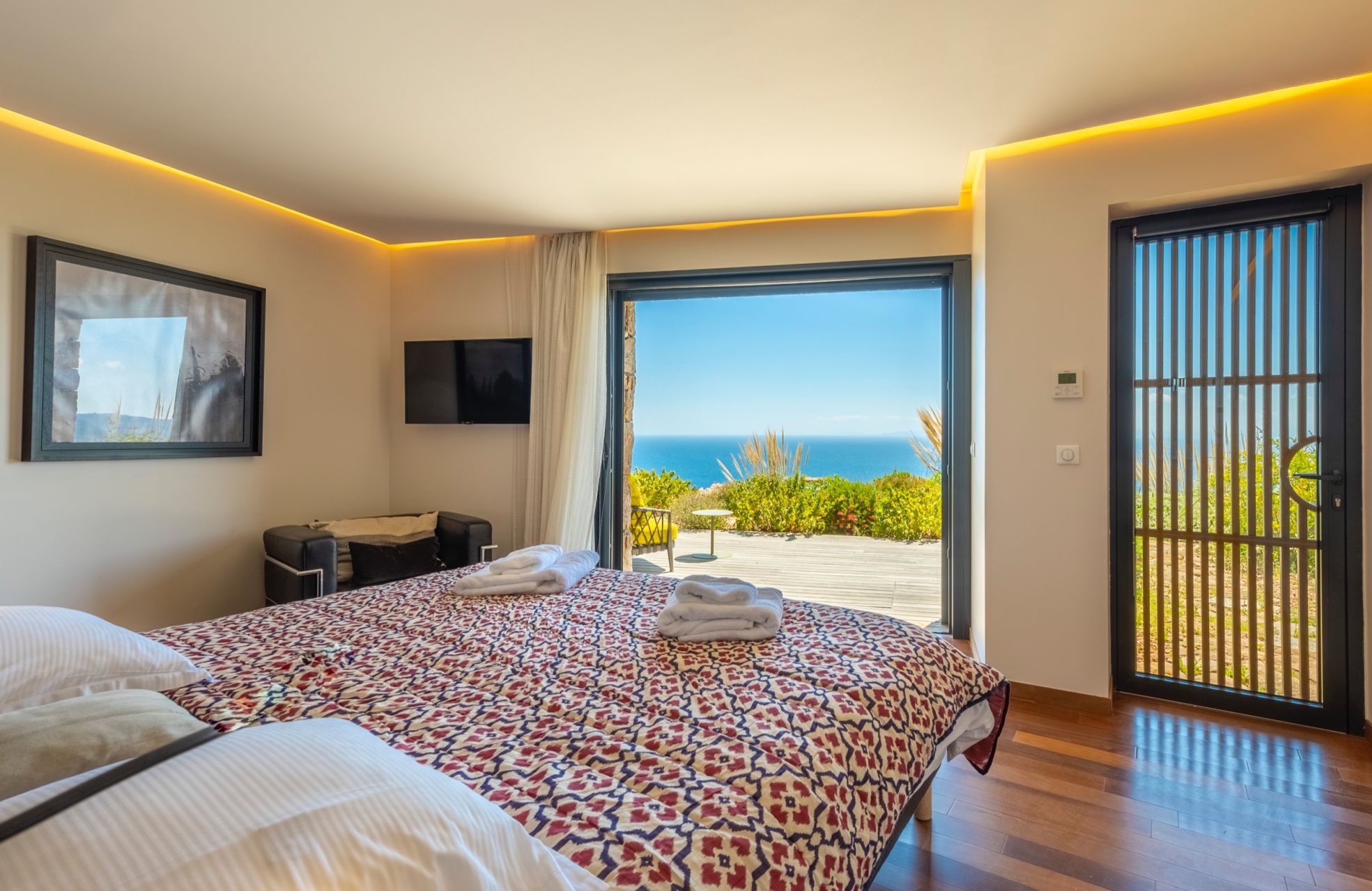 villa de luxe 10 Pièces en location saisonnière sur PORTO VECCHIO (20137)