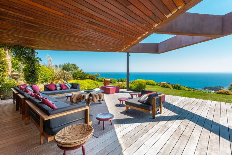 luxury villa 11 Rooms for seasonal rent on PORTO VECCHIO (20137)