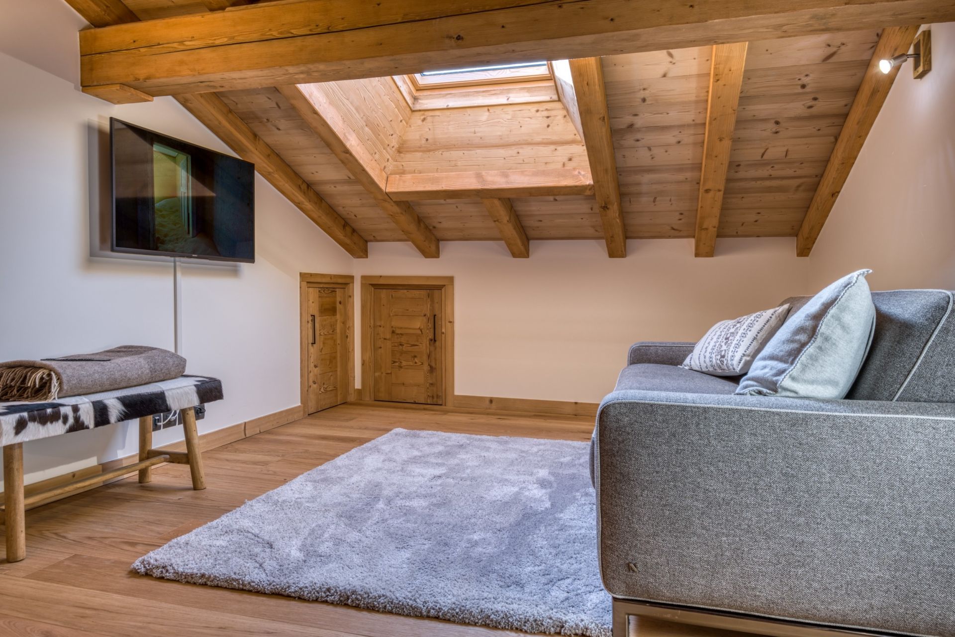 luxury apartment 5 Rooms for seasonal rent on MEGEVE (74120)