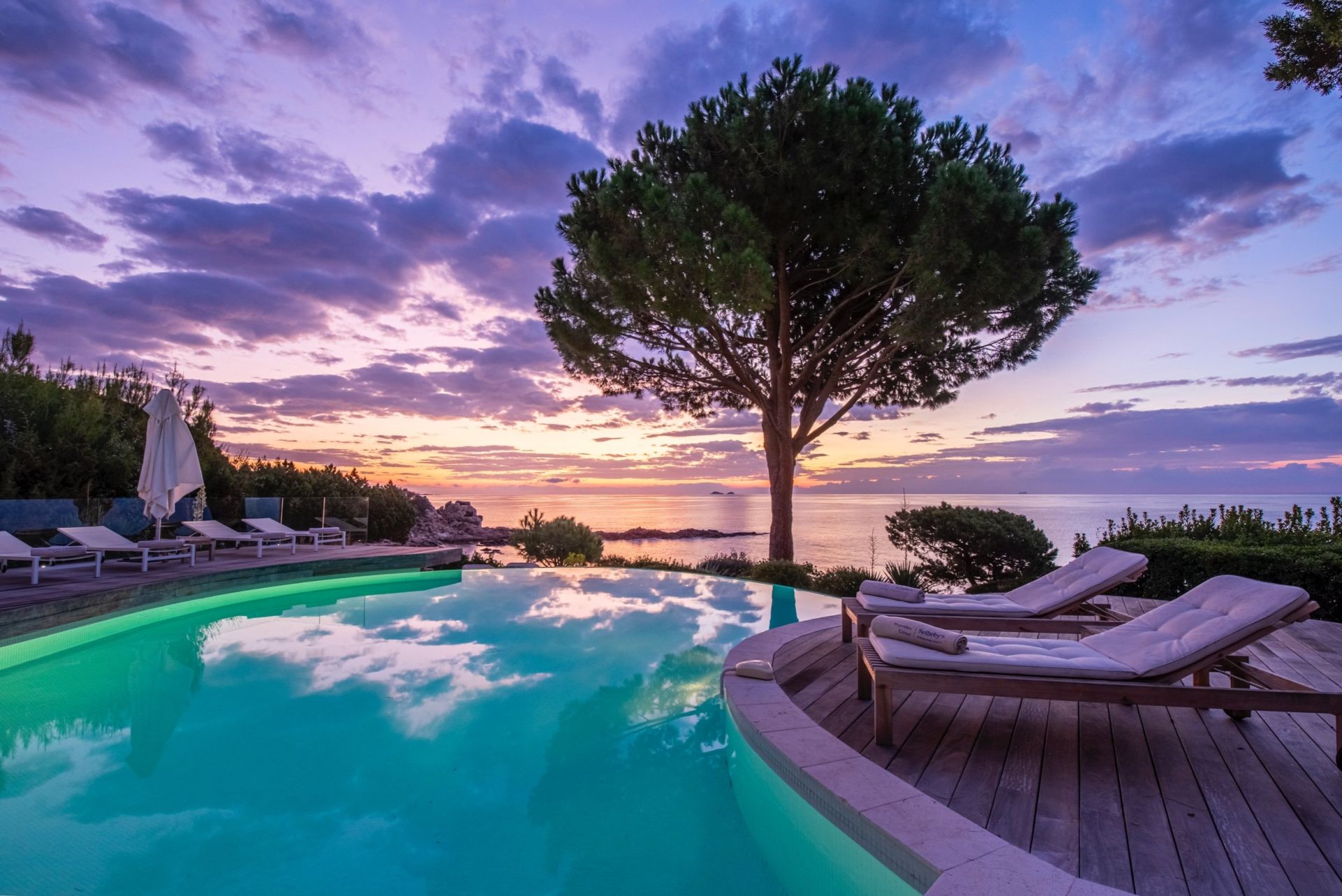 villa de luxe 7 Pièces en location saisonnière sur PORTO VECCHIO (20137)