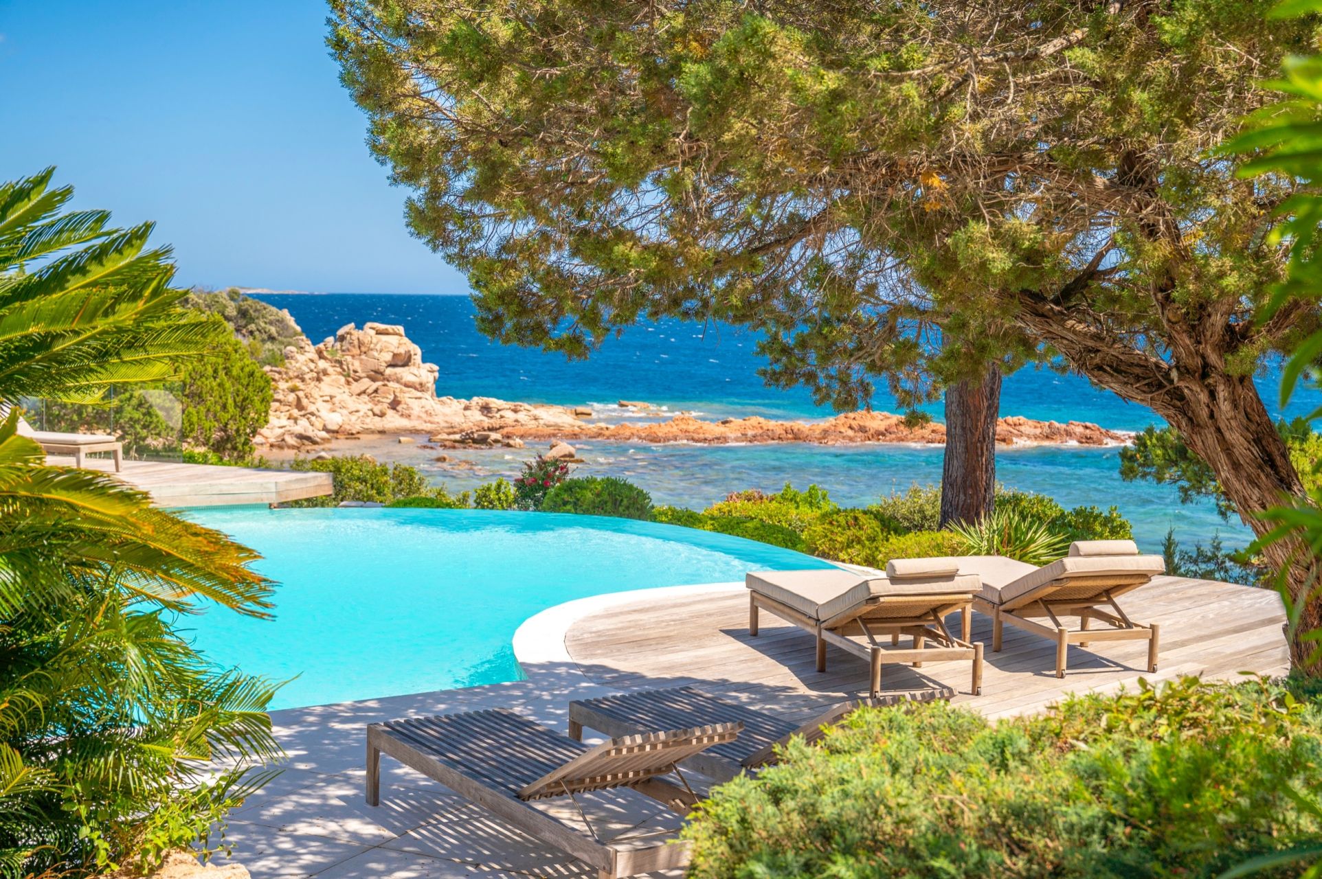 villa de luxe 7 Pièces en location saisonnière sur PORTO VECCHIO (20137)