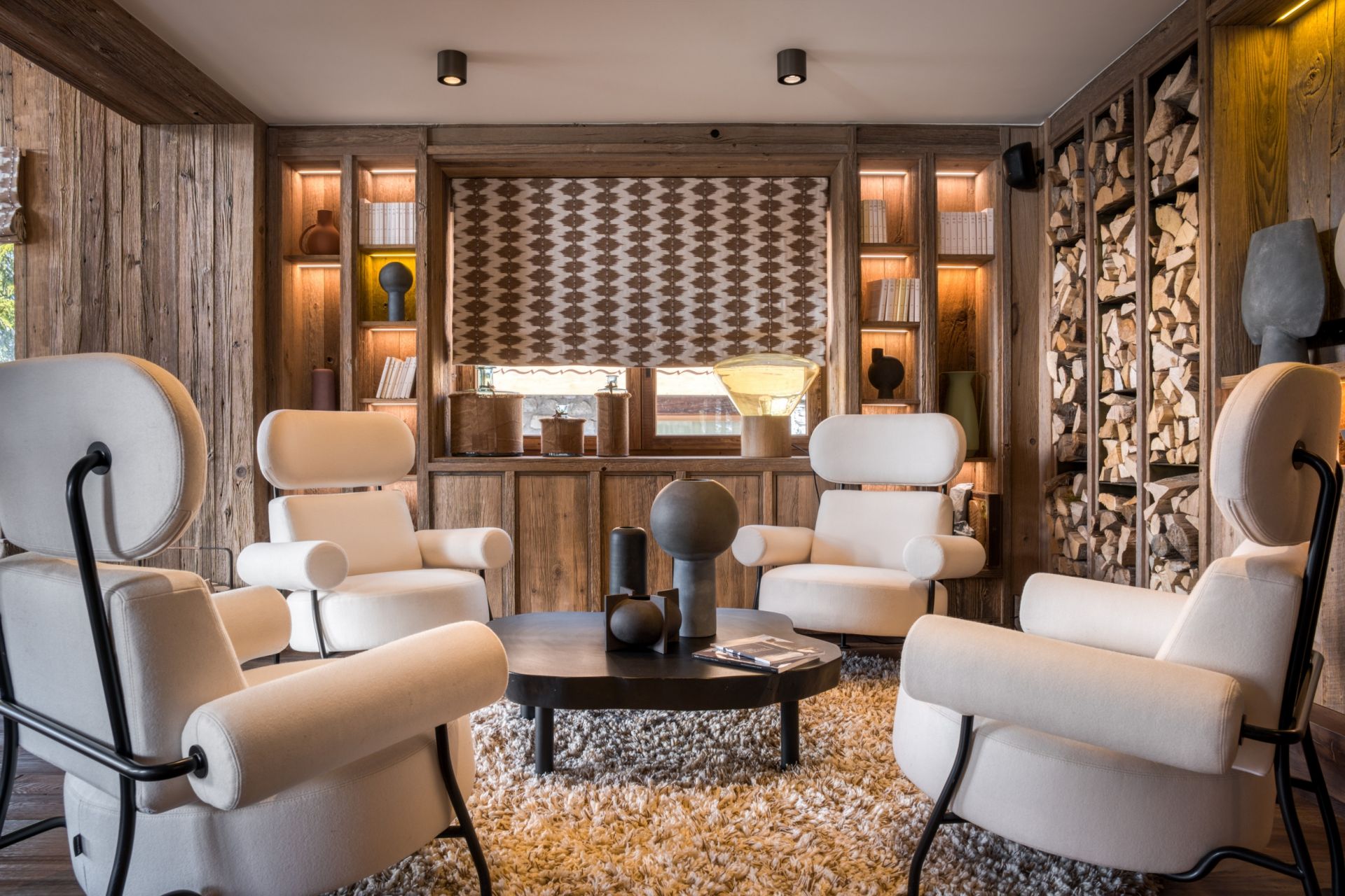 chalet de luxe 11 Pièces en location saisonnière sur MERIBEL LES ALLUES (73550)