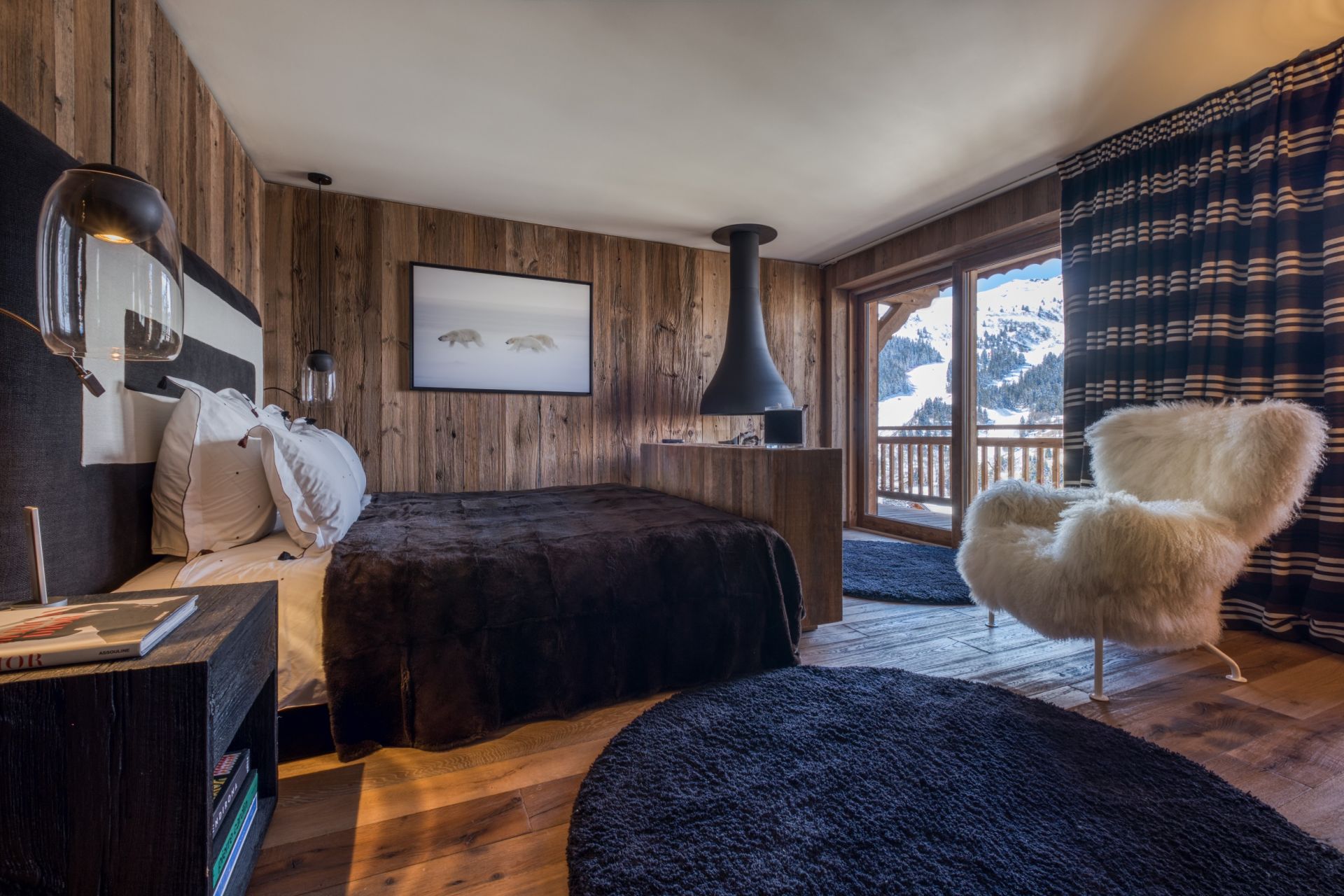 chalet de luxe 11 Pièces en location saisonnière sur MERIBEL LES ALLUES (73550)