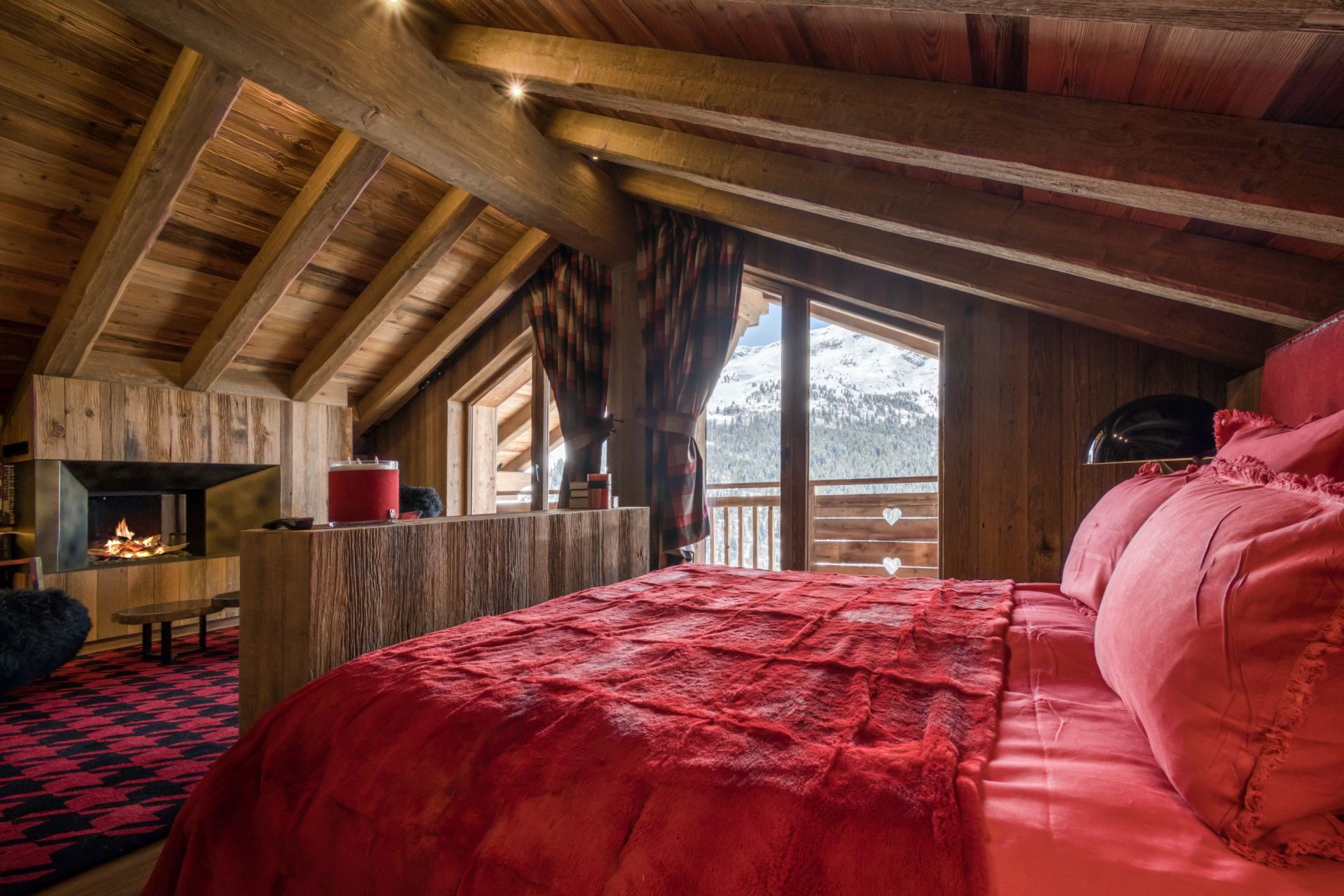 chalet de luxe 11 Pièces en location saisonnière sur MERIBEL LES ALLUES (73550)