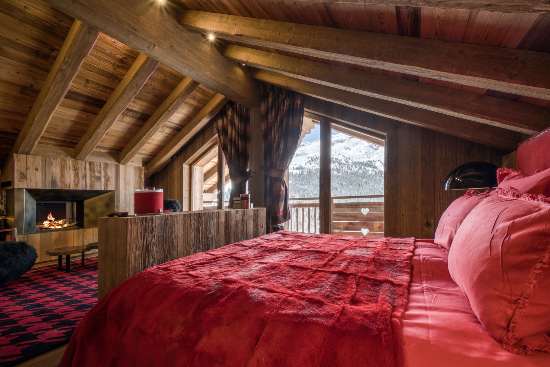chalet de luxe 11 Pièces en location saisonnière sur MERIBEL LES ALLUES (73550)