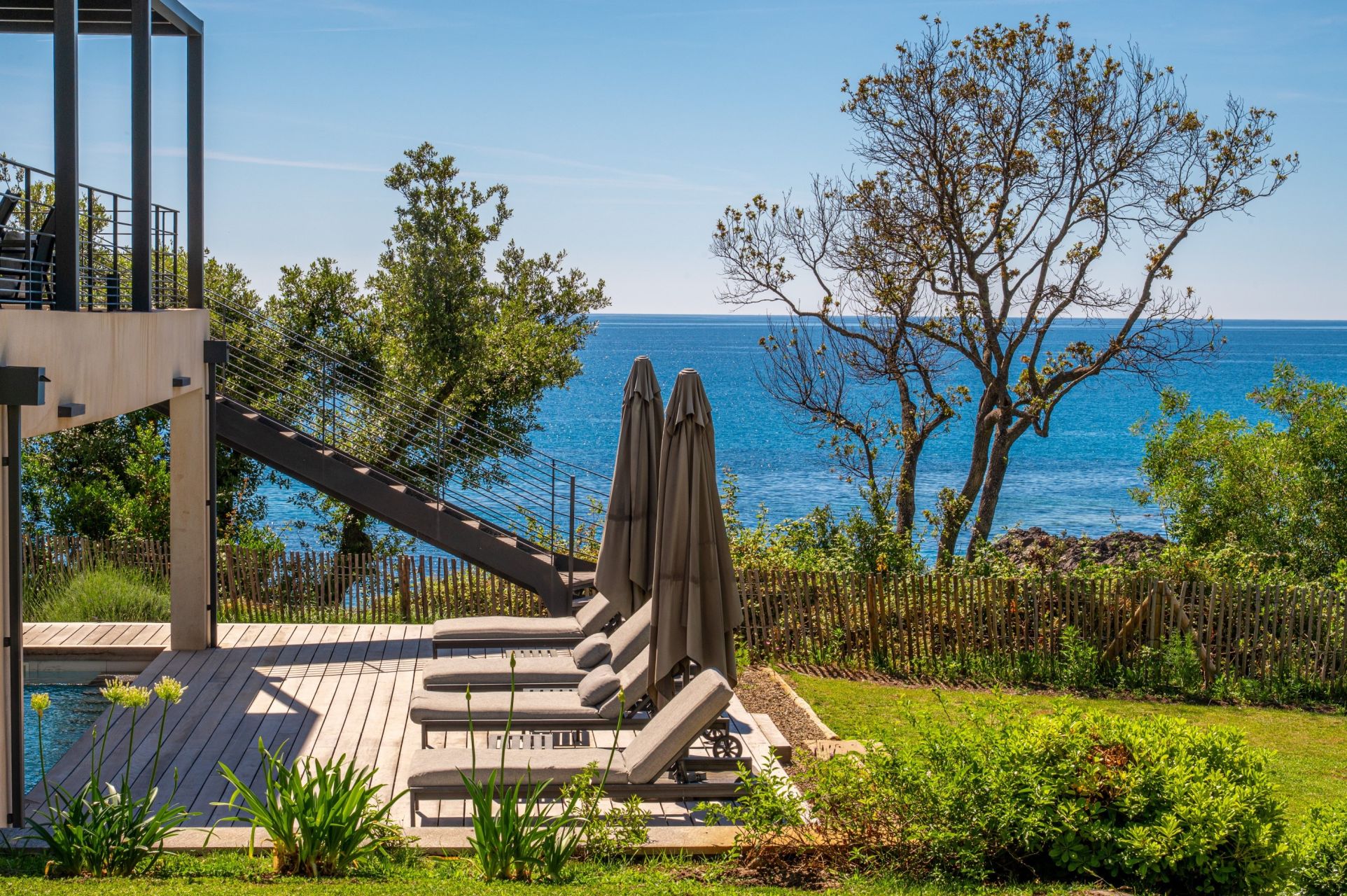 villa de luxe 7 Pièces en location saisonnière sur SARI SOLENZARA (20145)