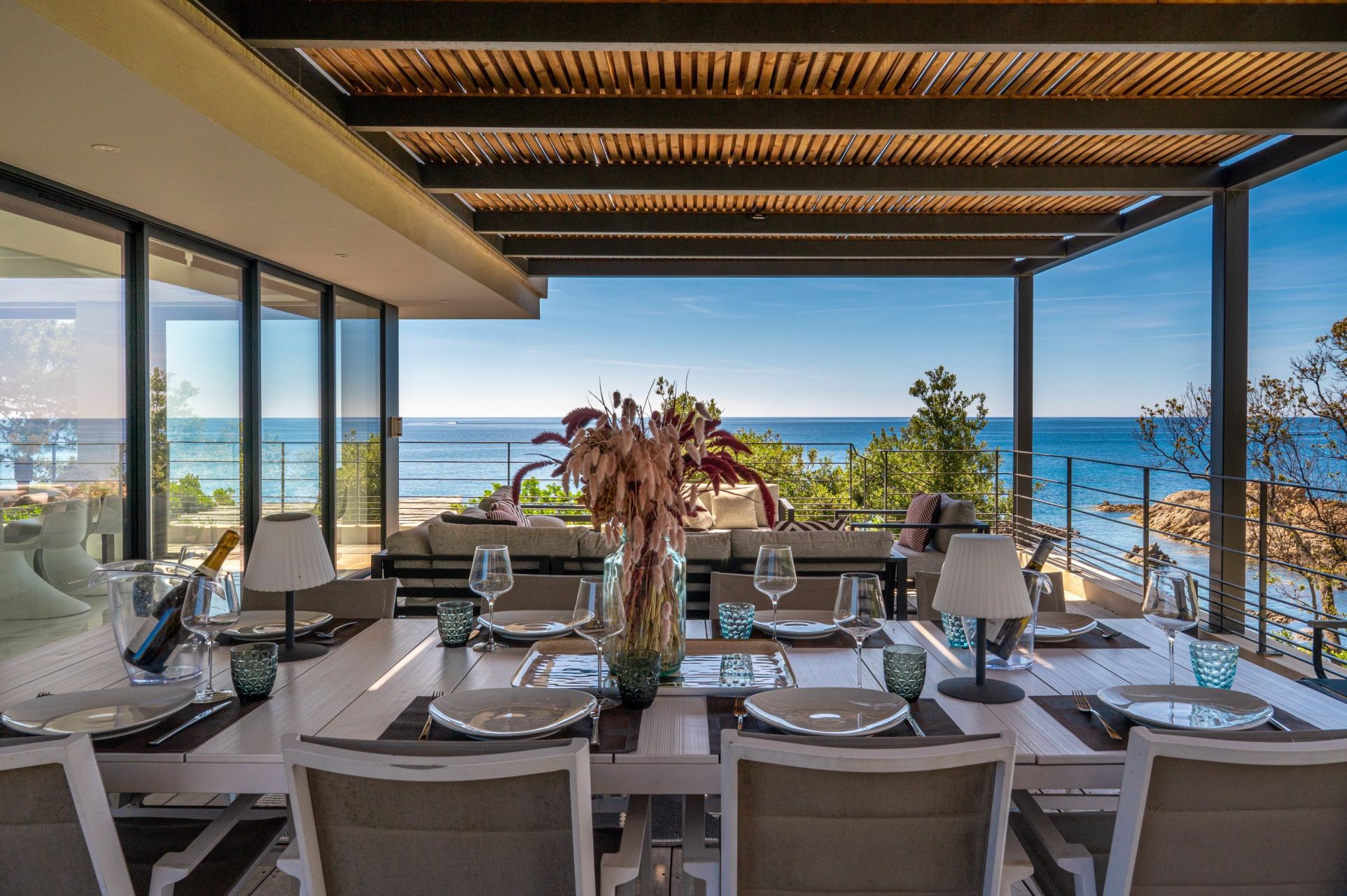 villa de luxe 7 Pièces en location saisonnière sur SARI SOLENZARA (20145)