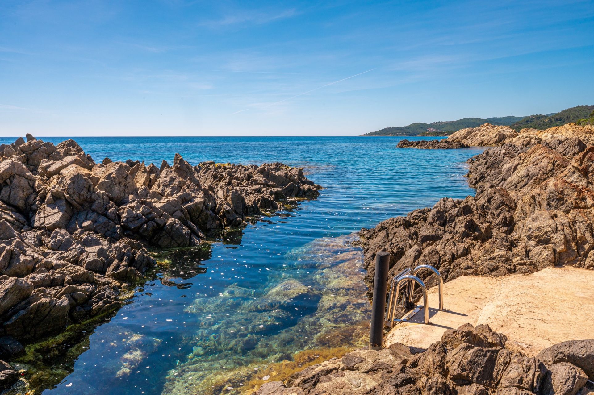 villa de luxe 7 Pièces en location saisonnière sur SARI SOLENZARA (20145)