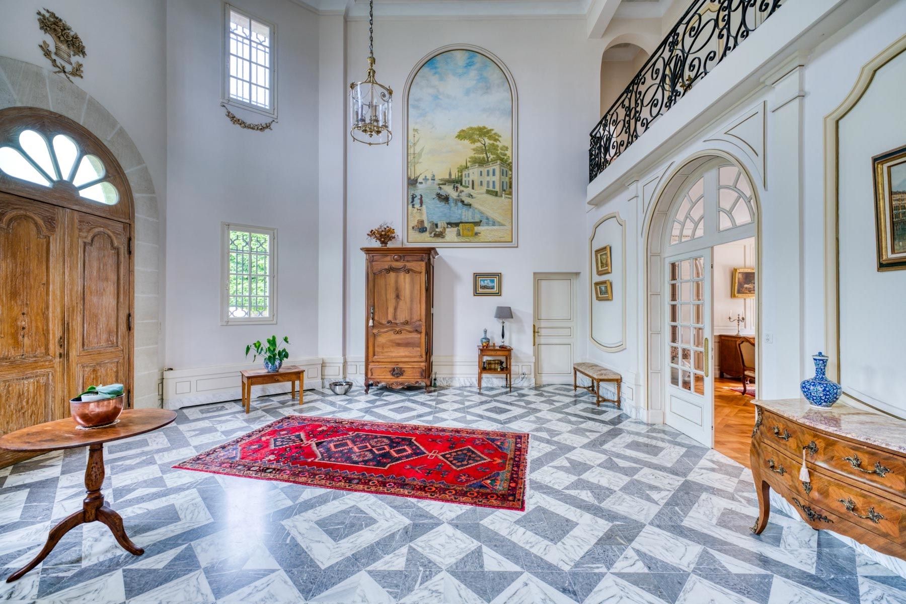 mansion 7 Rooms for sale on ROYAN (17200)