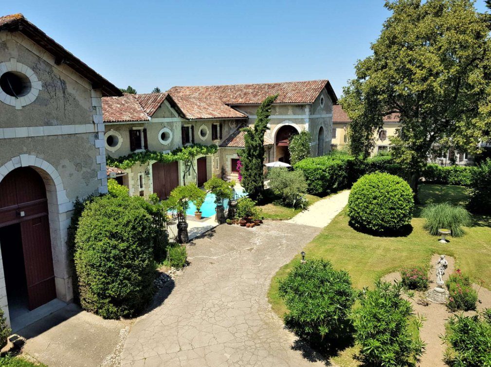 castle 15 Rooms for sale on HABAS (40290)