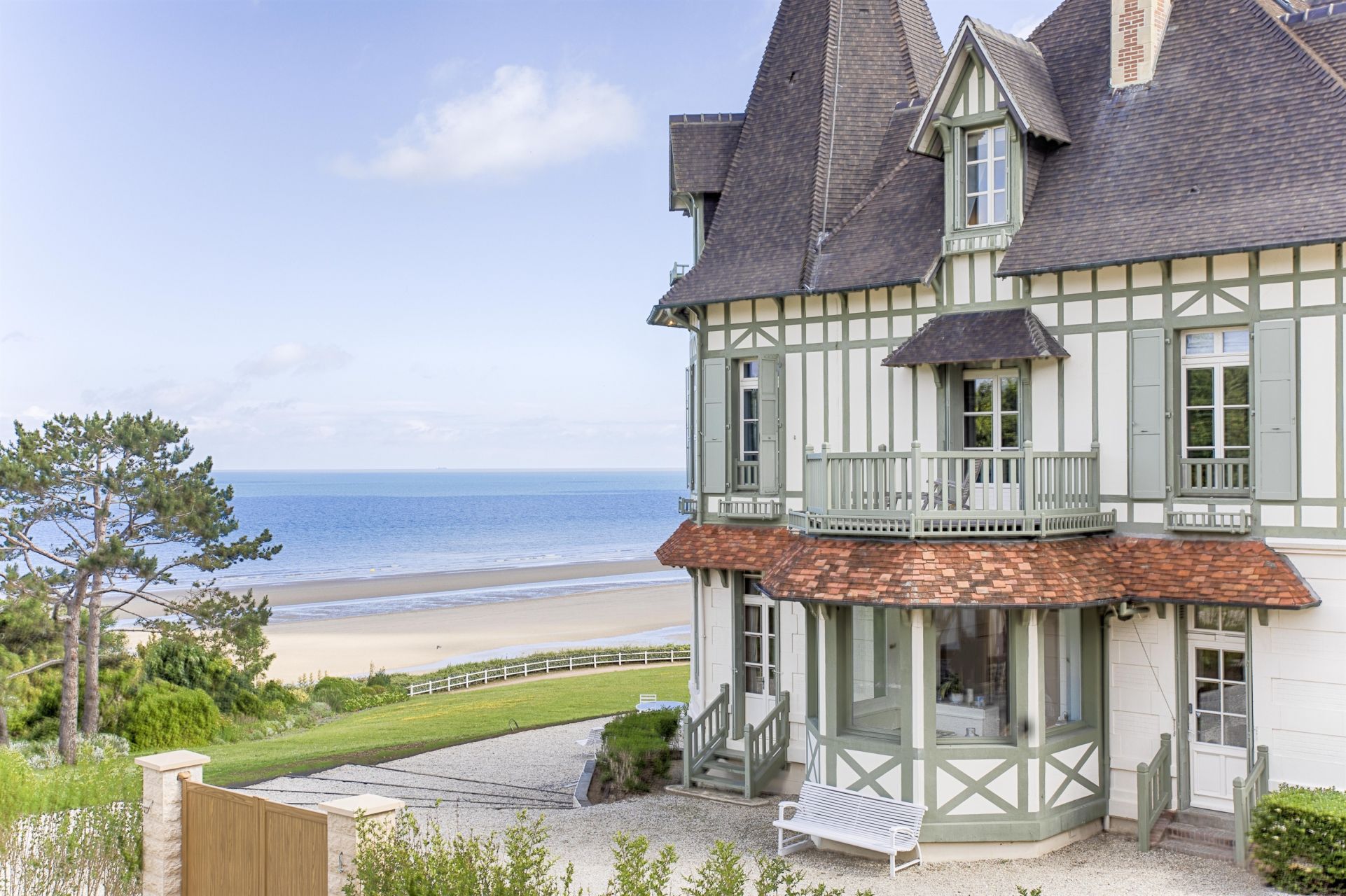 maison de luxe 25 Pièces en location saisonnière sur DEAUVILLE (14800)