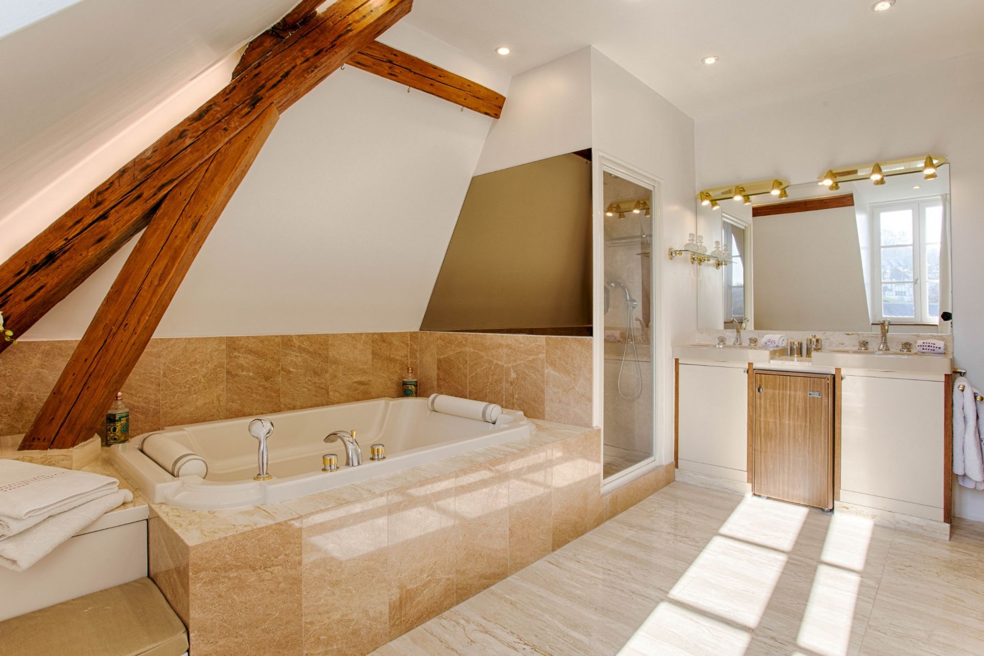 maison de luxe 25 Pièces en location saisonnière sur DEAUVILLE (14800)