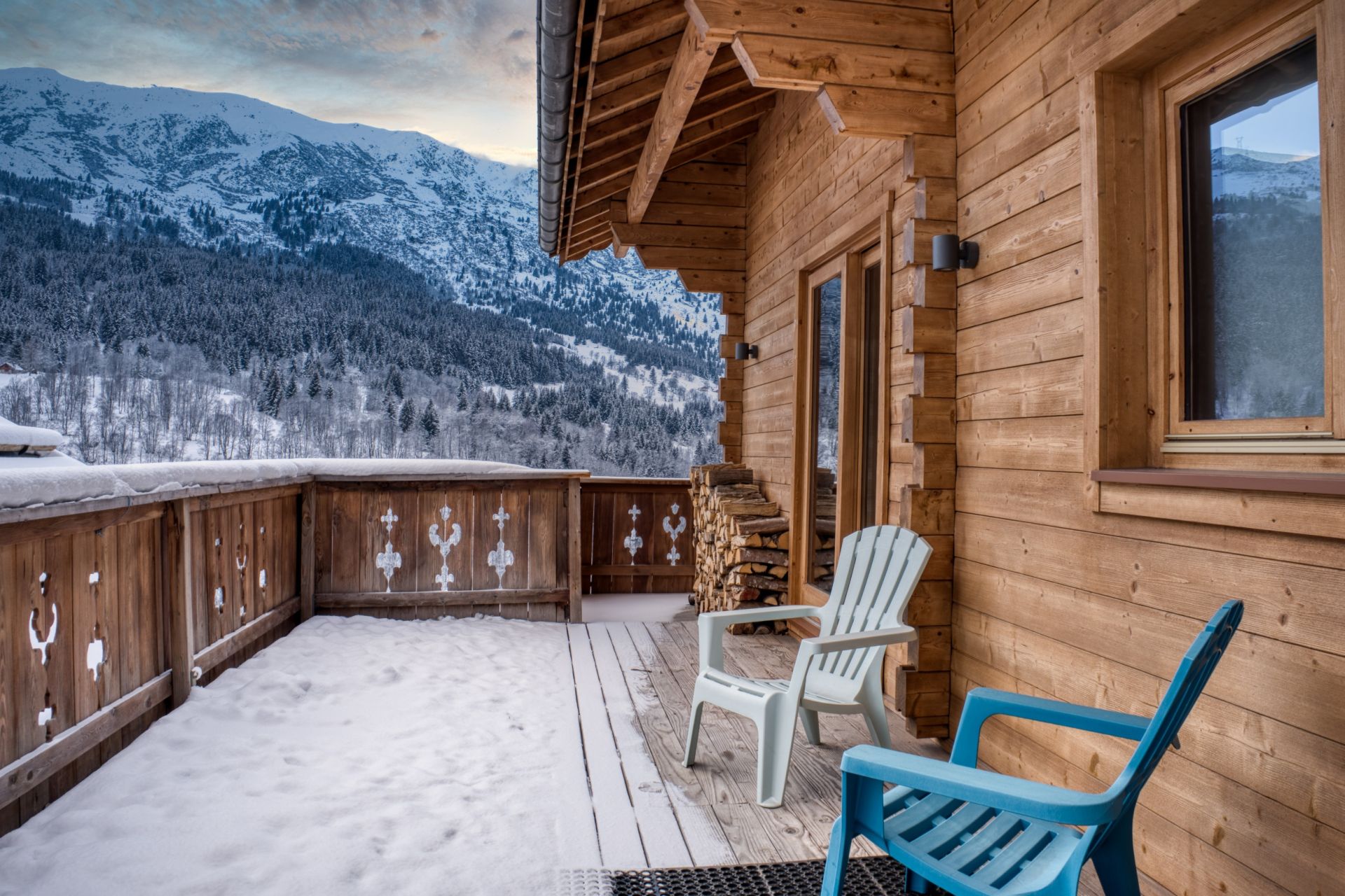 luxury chalet 8 Rooms for seasonal rent on MERIBEL LES ALLUES (73550)