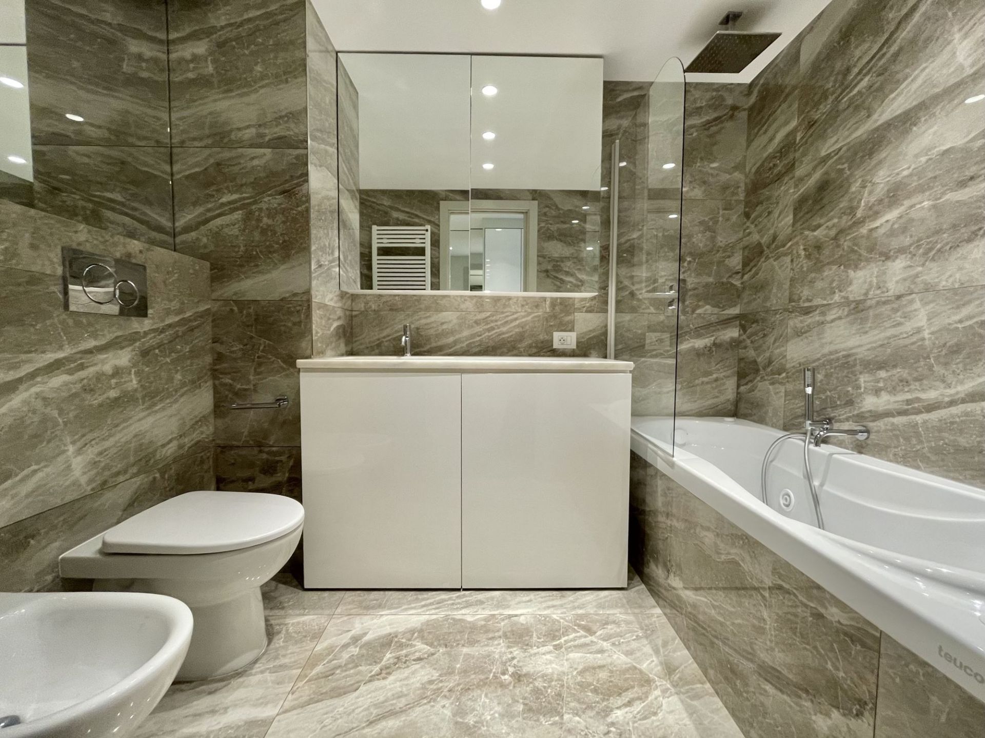 luxury apartment 1 room for sale on MONACO (98000)