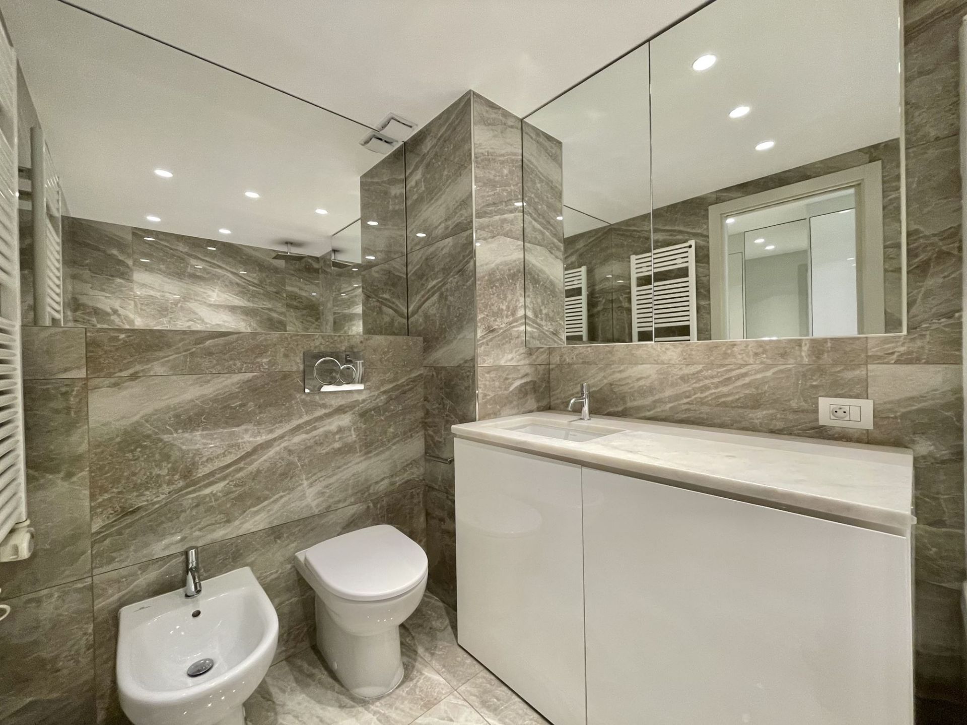 luxury apartment 1 room for sale on MONACO (98000)