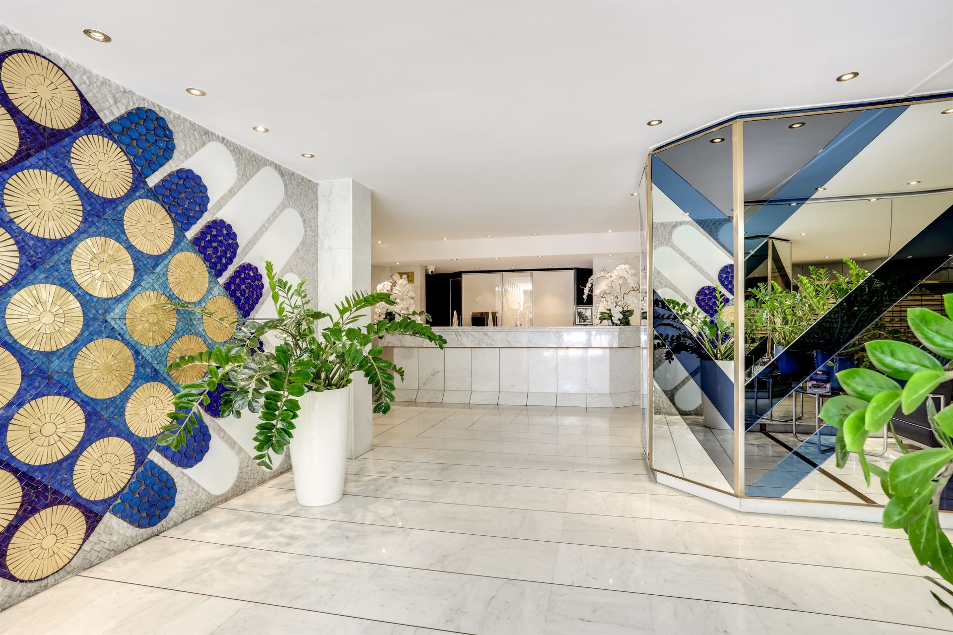 luxury apartment 1 room for sale on MONACO (98000)