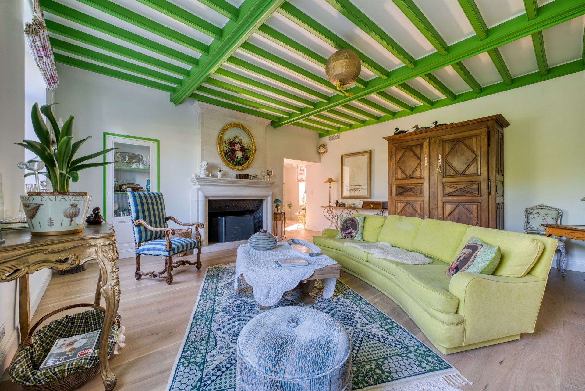 mansion 11 Rooms for sale on BRIE SOUS MORTAGNE (17120)