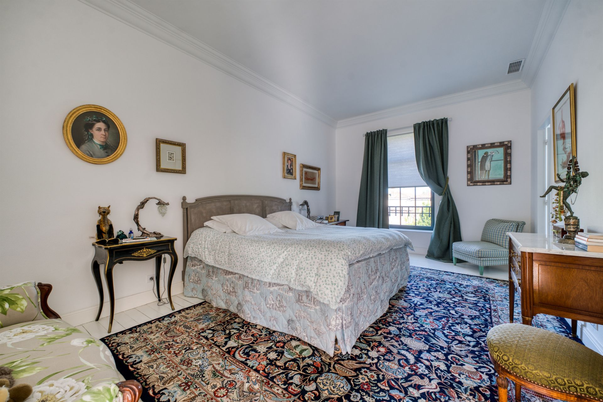 mansion 11 Rooms for sale on BRIE SOUS MORTAGNE (17120)