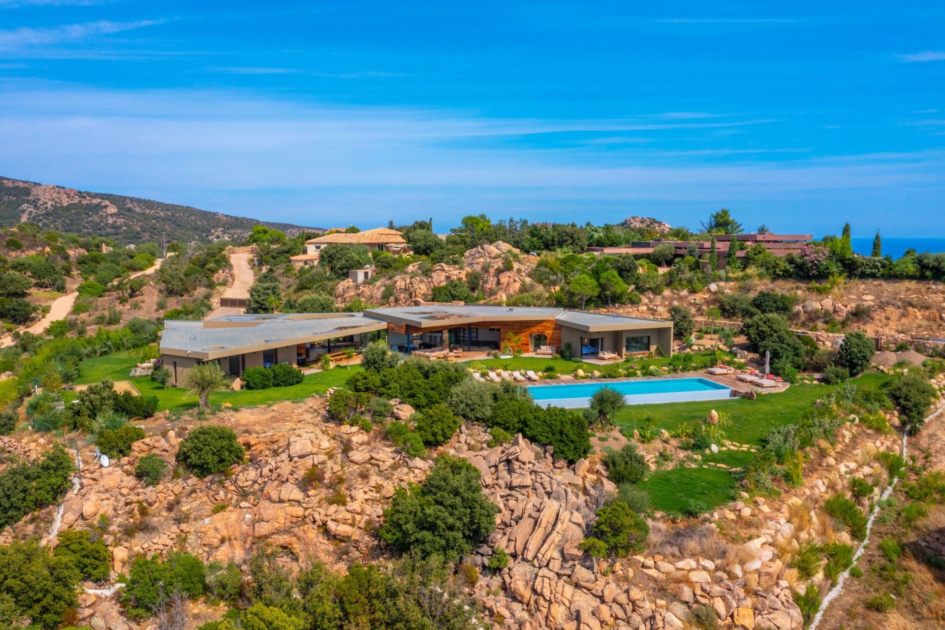 villa de luxe 8 Pièces en location saisonnière sur PORTO VECCHIO (20137)