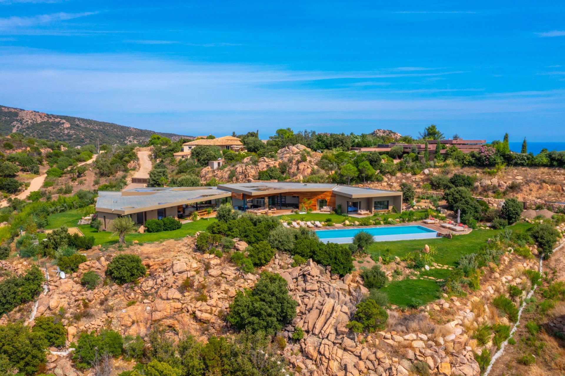 villa de luxe 8 Pièces en location saisonnière sur PORTO VECCHIO (20137)