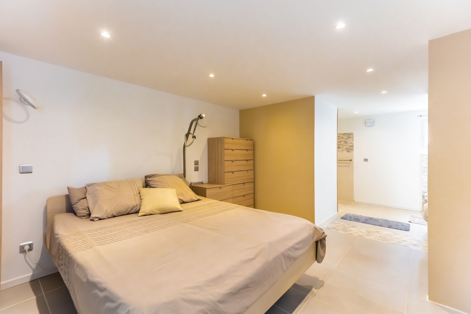 luxury house 8 Rooms for sale on SOREDE (66690)