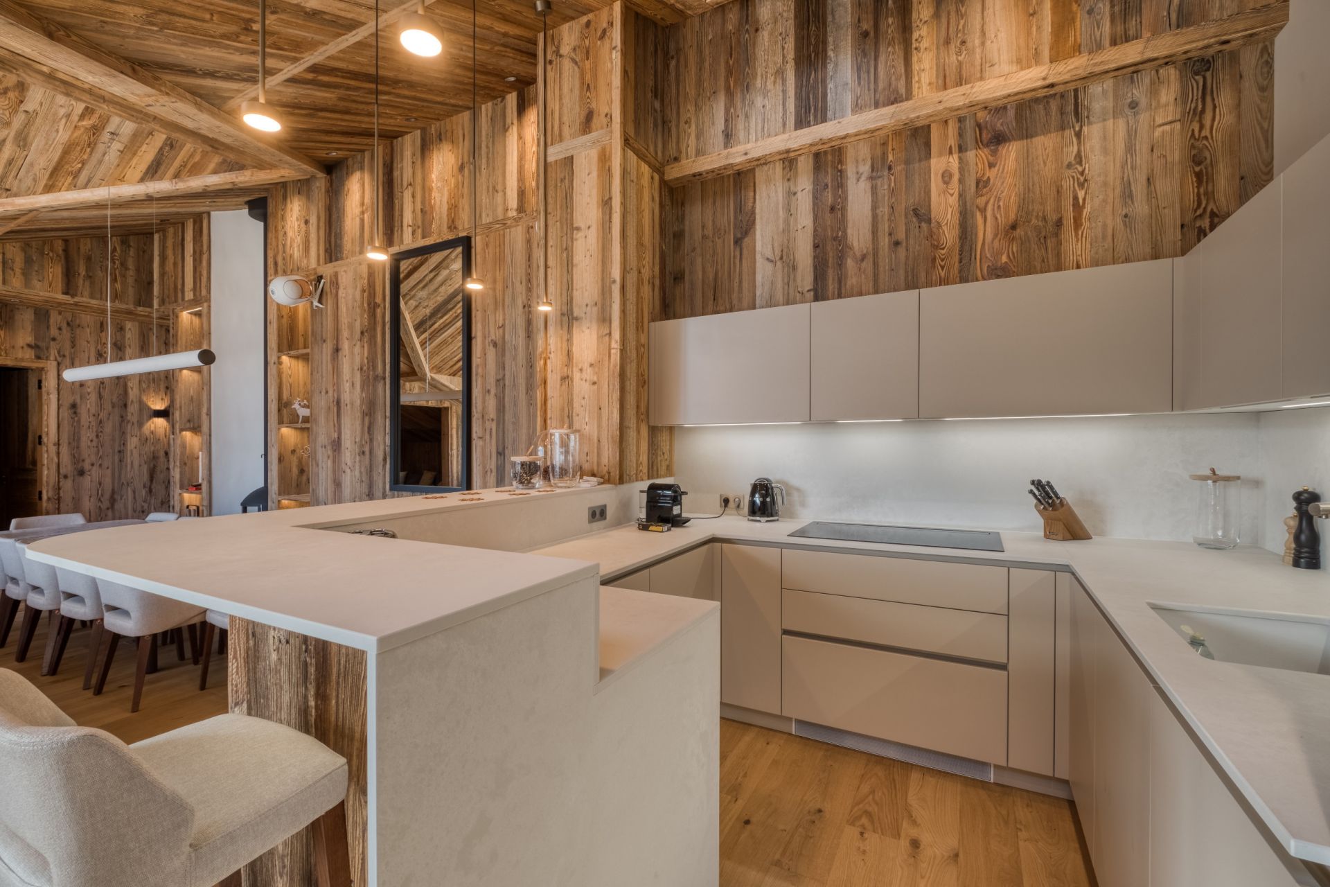 penthouse 8 Rooms for seasonal rent on COURCHEVEL (73120)