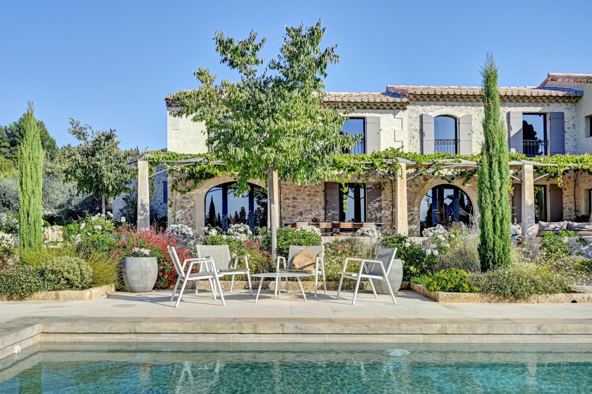 mas 6 Rooms for seasonal rent on MAUSSANE LES ALPILLES (13520)