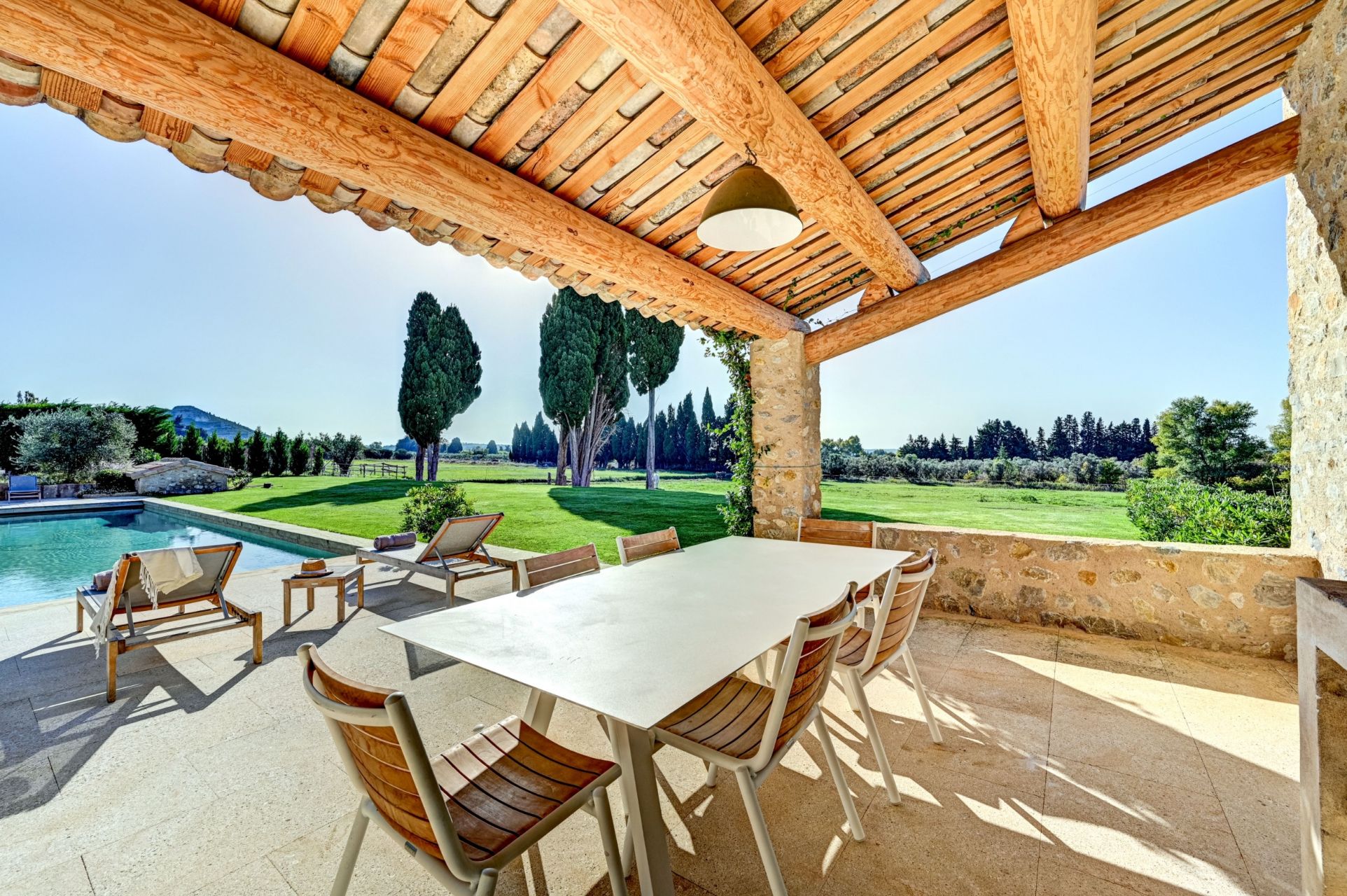 mas 6 Rooms for seasonal rent on MAUSSANE LES ALPILLES (13520)