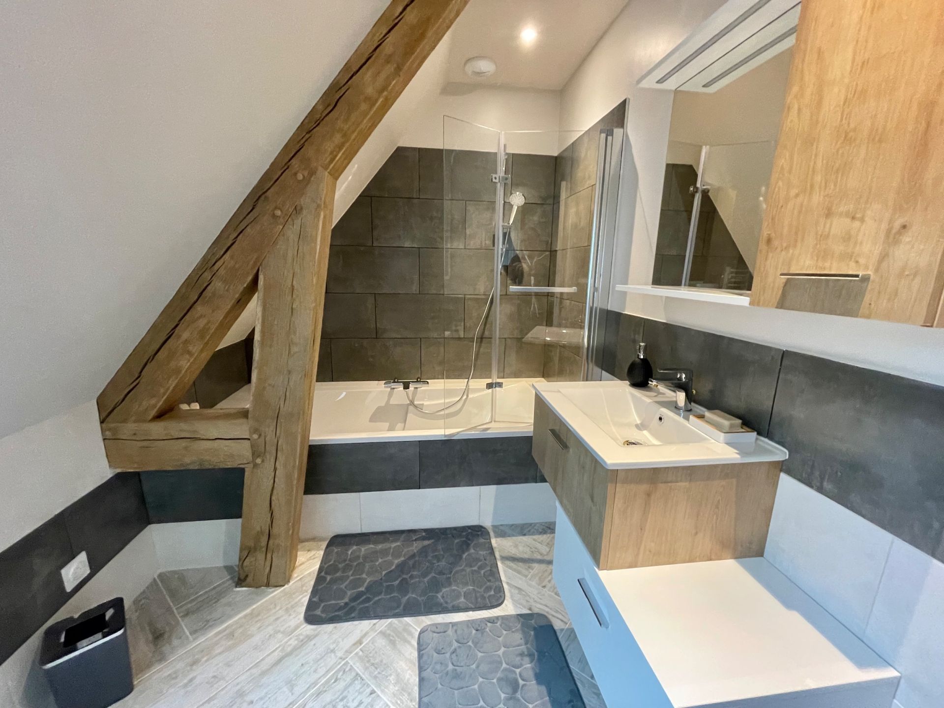 maison de luxe 5 Pièces en location saisonnière sur TOURGEVILLE (14800)