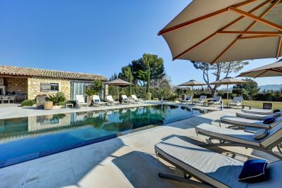 Rental Luxury house Saint-Rémy-de-Provence 8 Rooms 450 m²