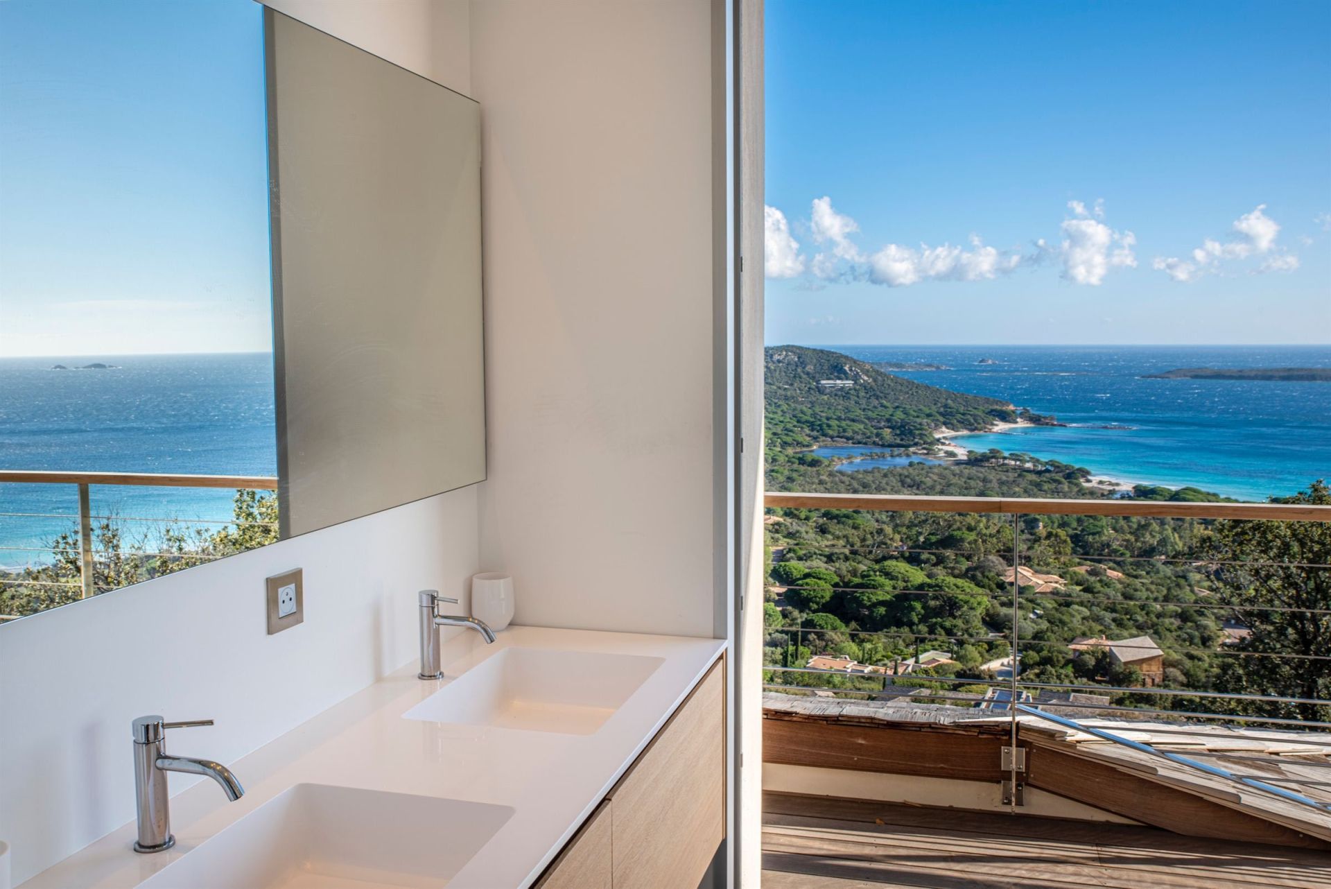villa de luxe 9 Pièces en location saisonnière sur PORTO VECCHIO (20137)