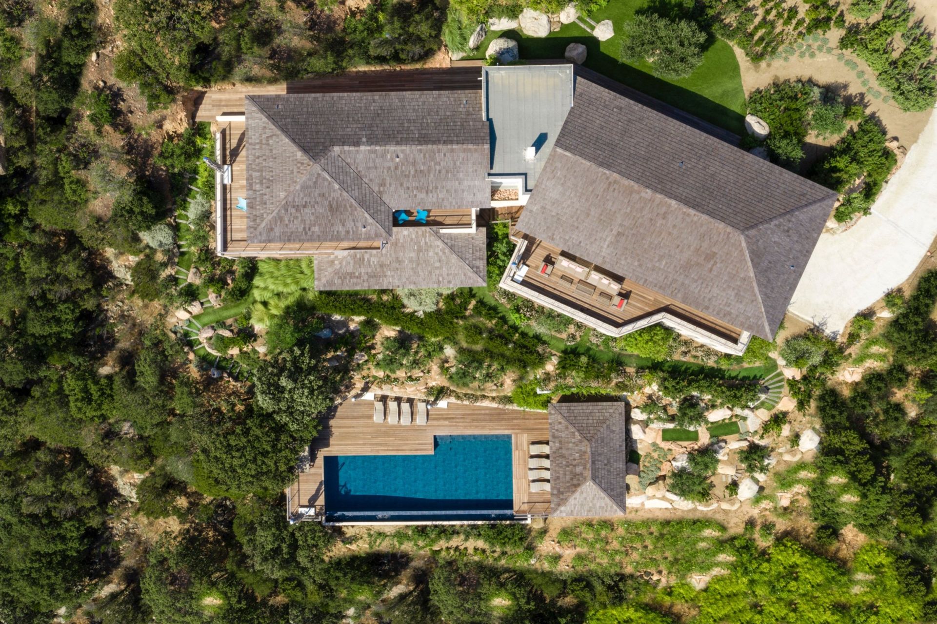 villa de luxe 9 Pièces en location saisonnière sur PORTO VECCHIO (20137)