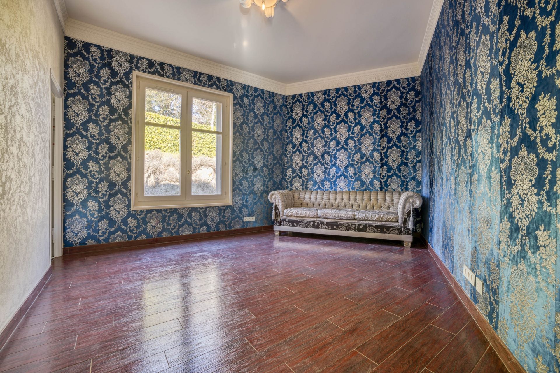 architect's house 20 Rooms for sale on GEX (01170)