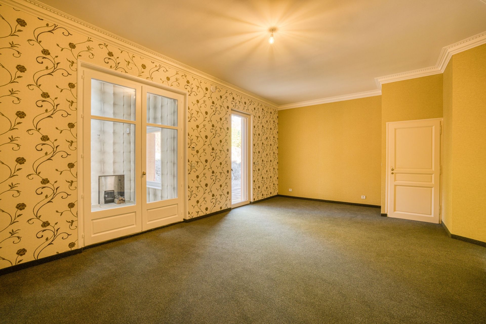 architect's house 20 Rooms for sale on GEX (01170)