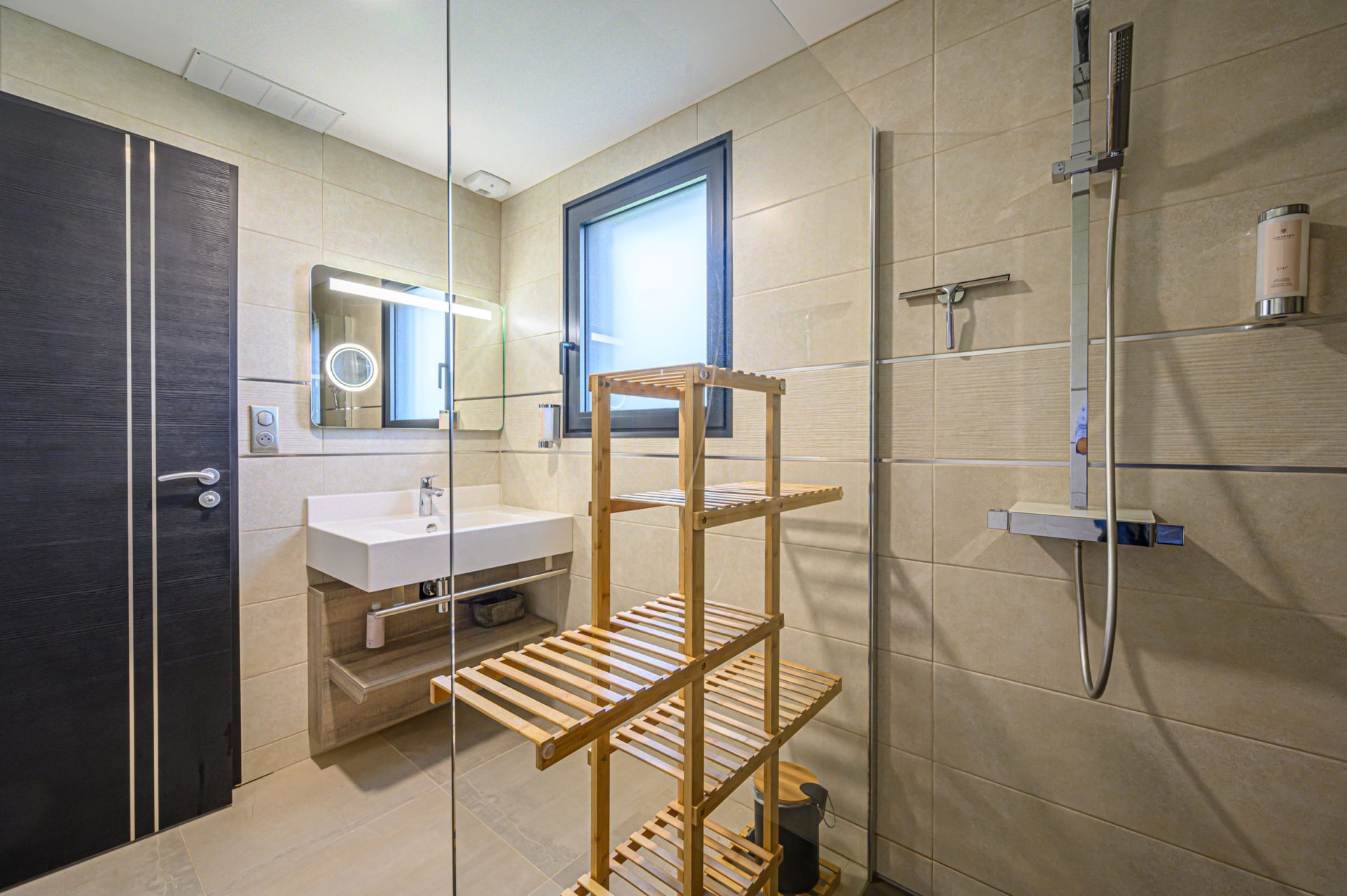 luxury house 3 Rooms for seasonal rent on GUIDEL (56520)
