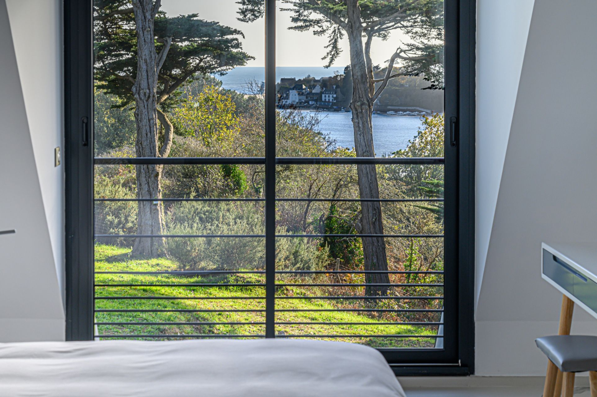 luxury property 14 Rooms for seasonal rent on GUIDEL (56520)