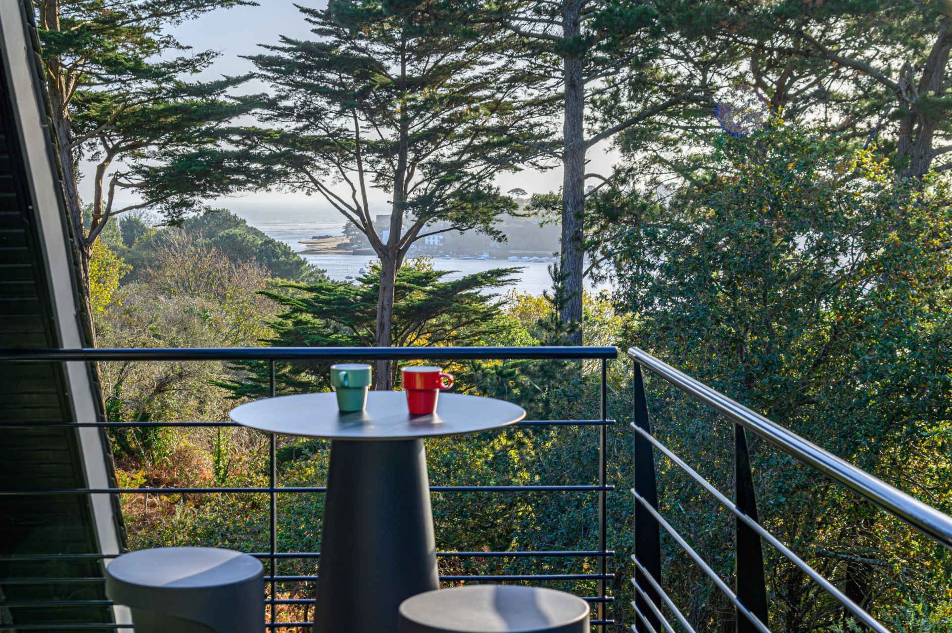 luxury property 14 Rooms for seasonal rent on GUIDEL (56520)